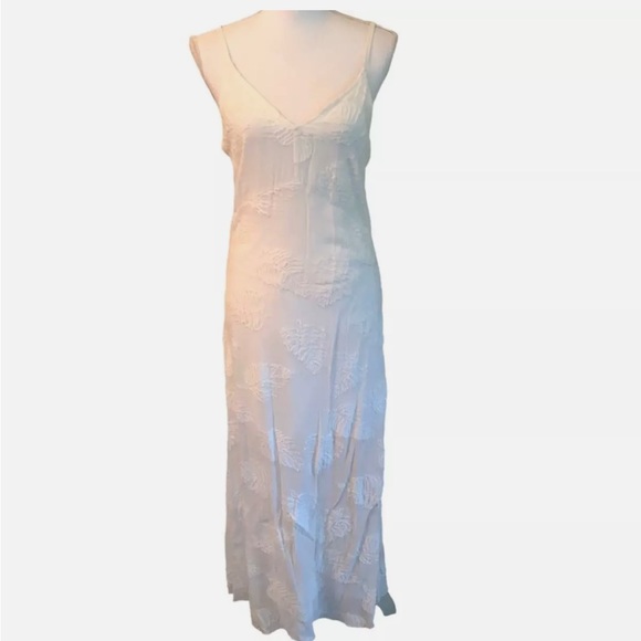 Aritzia Dresses & Skirts - Aritzia Wilfred White Leaves Embroidered Lace Tank Top Maxi Dress